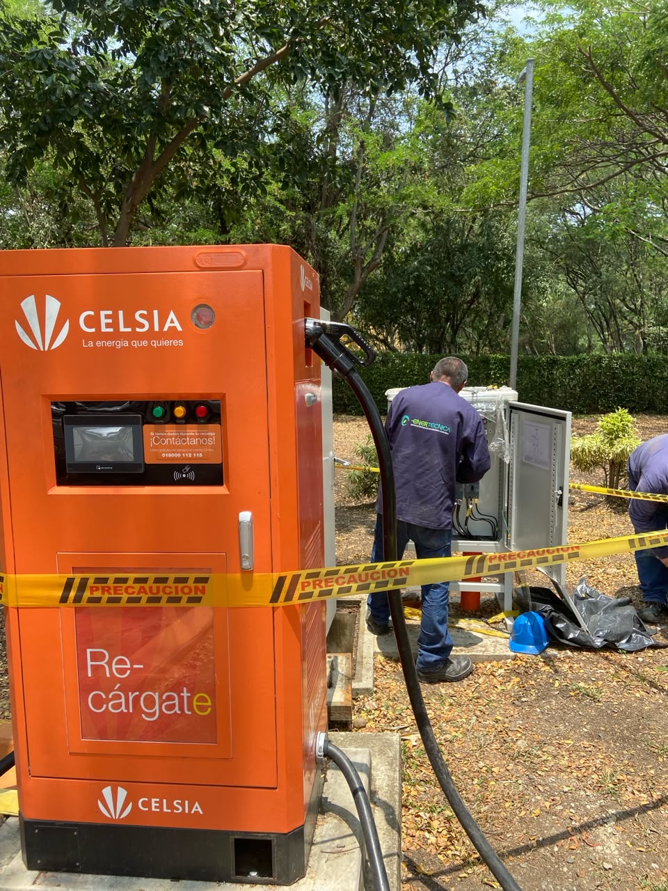 instalación cargador en subestación